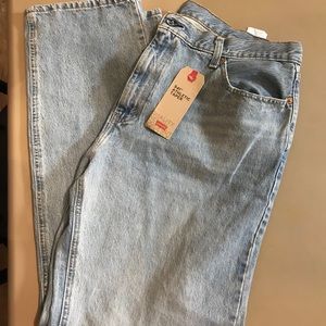 Levi’s 541 athletic fit light wash jeans
